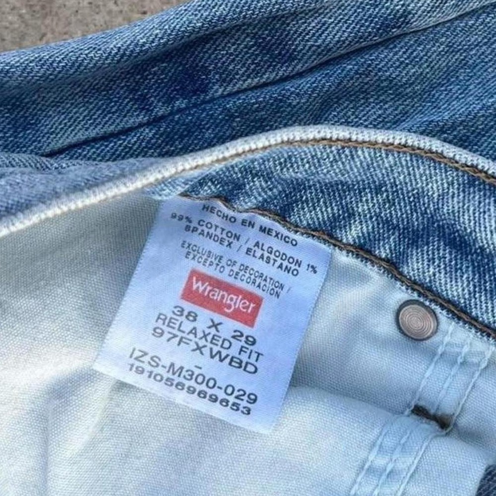 Wrangler‎ 5 Star Relaxed Fit Flex Denim Jeans Light Wash Distressed Mens 38x29 - Picture 7 of 7